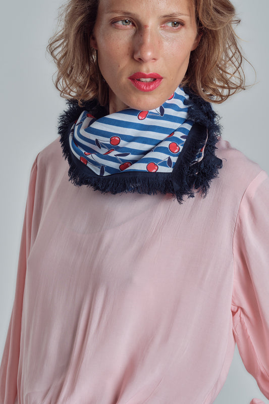 Scarf Cherry