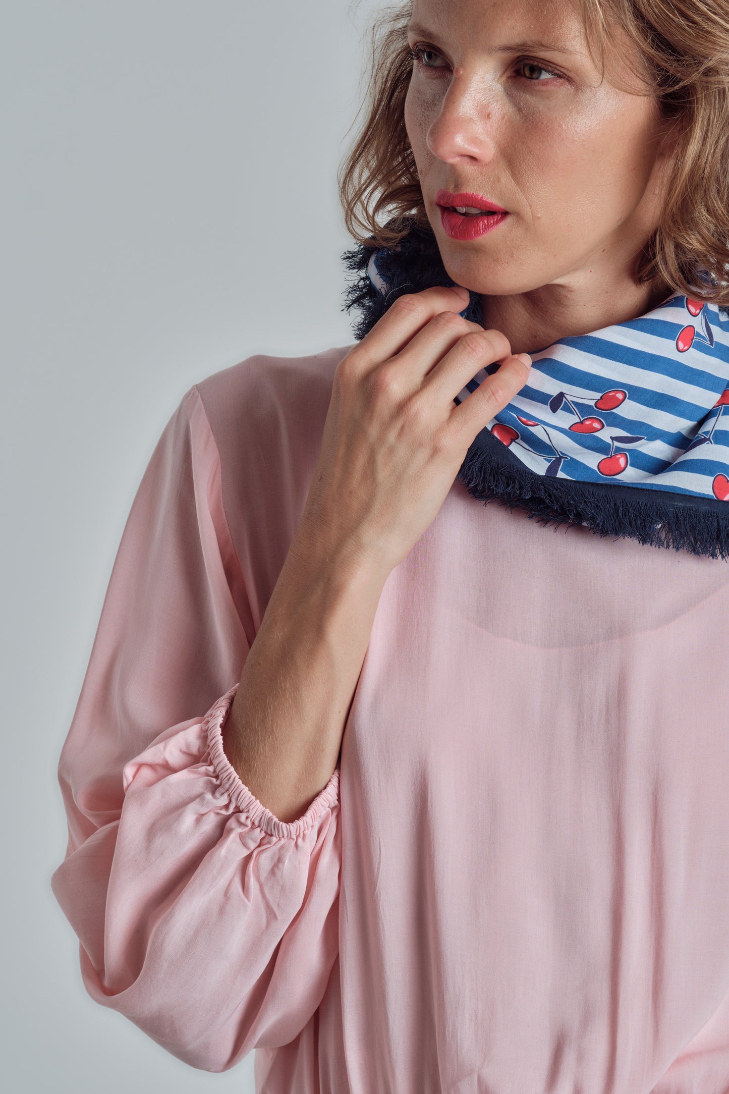 Scarf Cherry