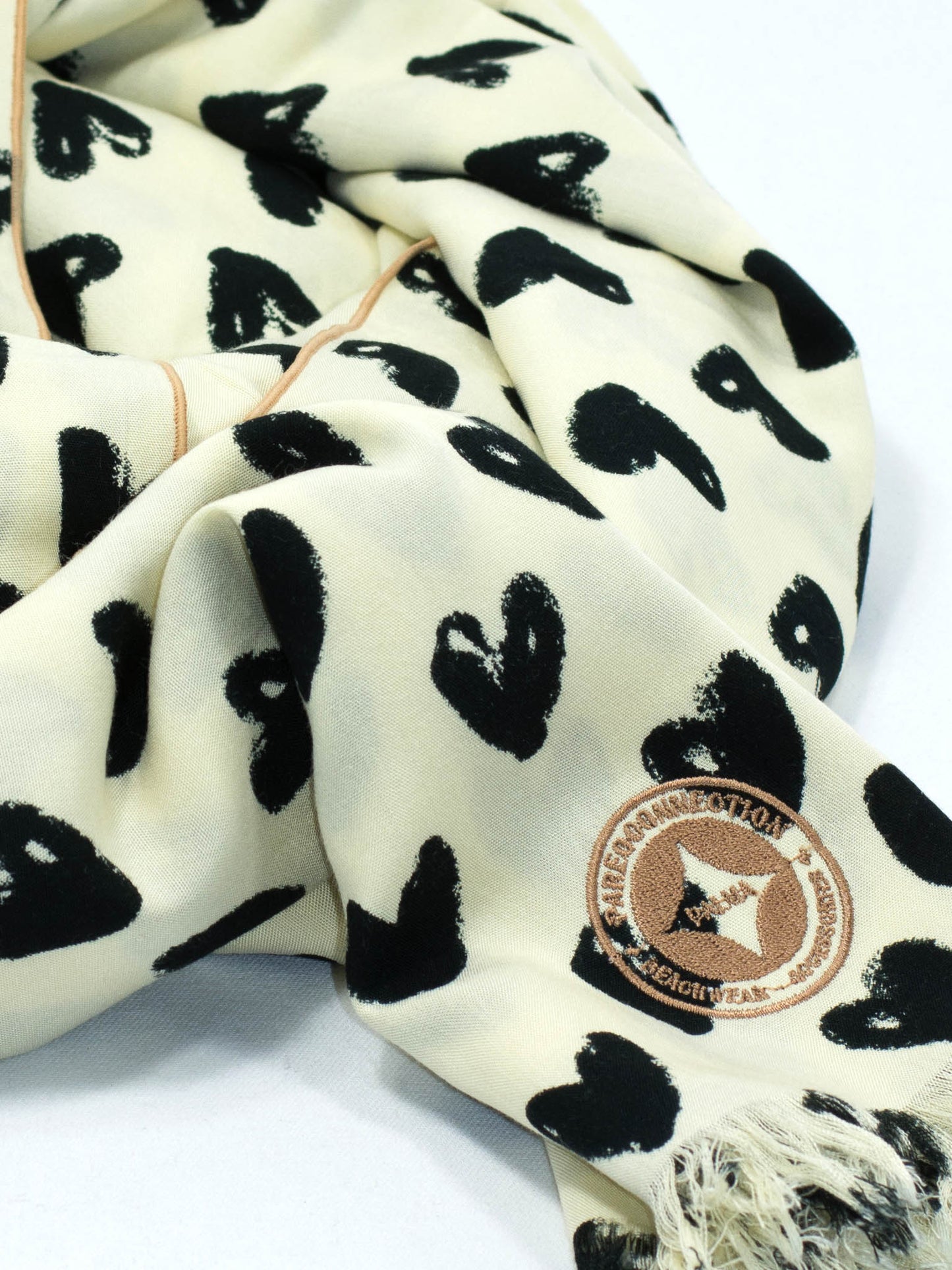 Joli ensemble paréo/pochette